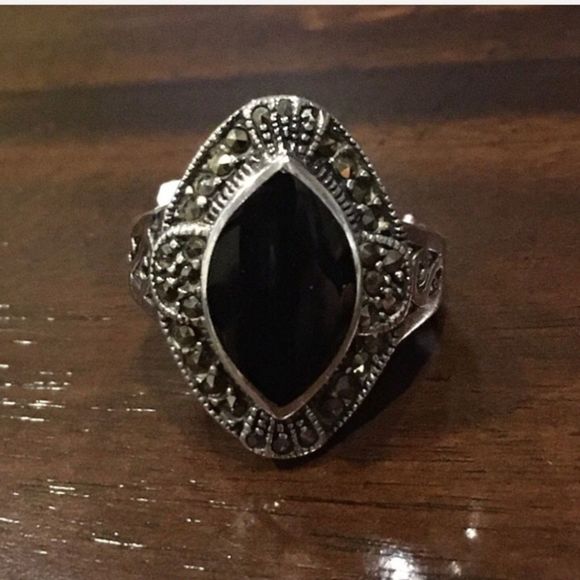 Vintage Marquise Cut Black Onyx Cabochon Sterling Silver & Marcasite Ring Sz 9.5 - Picture 12 of 13